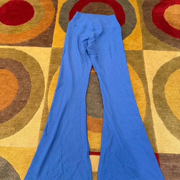NWOT Offline by Aerie Real Me Flare Leggings Waffle Knit Texture Blue Size Large - Picture 5 of 5